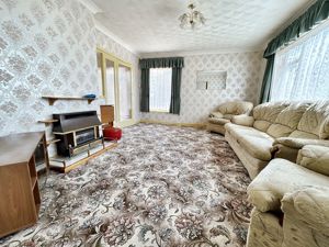 Lounge- click for photo gallery